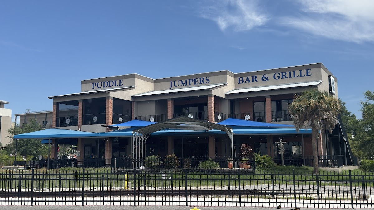 Puddle Jumpers Lakeside Grill & Bar